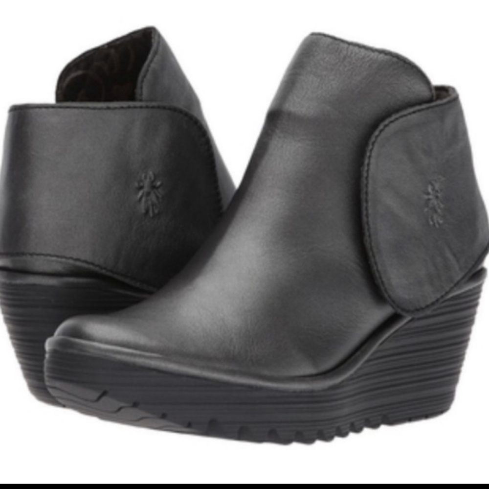 Fly London Yogi Wedge Leather Bootie Black Sz37